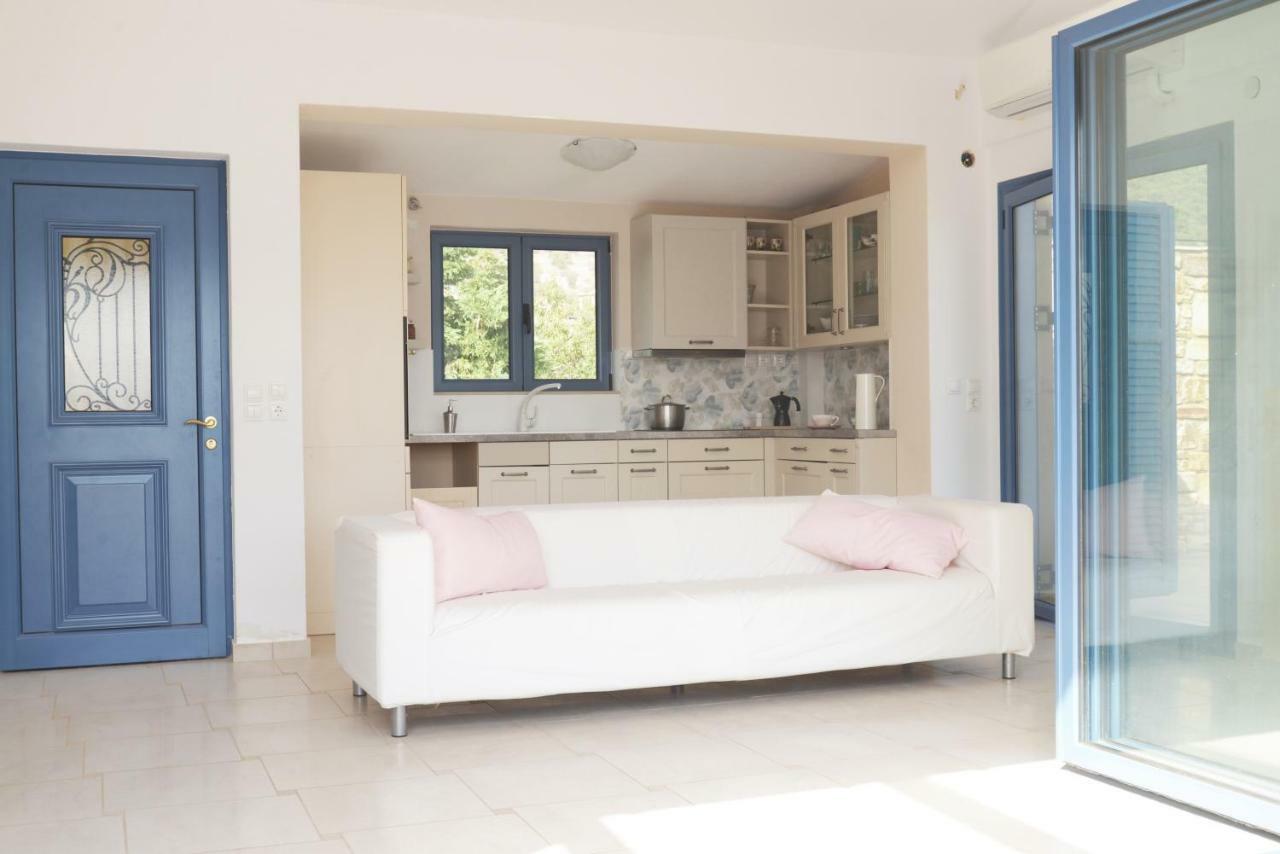 Blueline Guesthouse Agios Dimitrios  Exterior foto